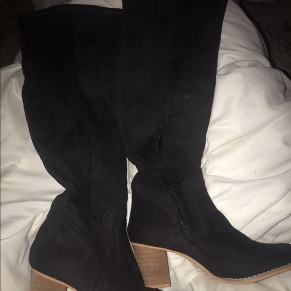 High boots - Picture 3 of 3